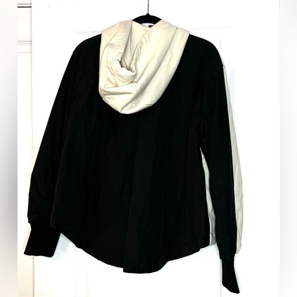 Sweaty Betty
Riley Swing-Back Zip-Through Jacket - Picture 7 of 7